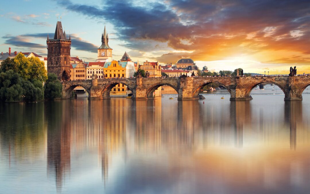  Discovering the Charles Bridge: A Must-See Landmark in Prague